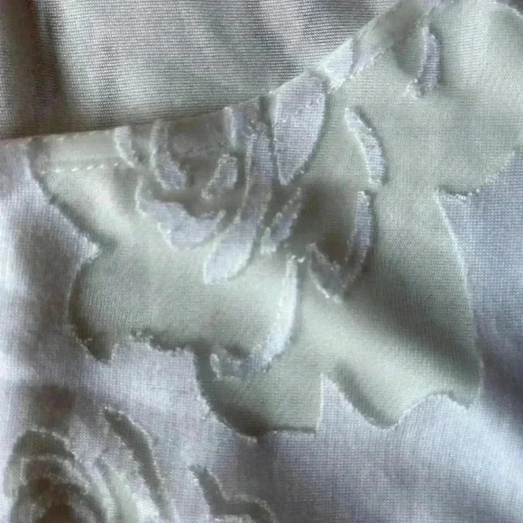 Gorgeous Rebecca Malone white detailed top. - Picture 5 of 6